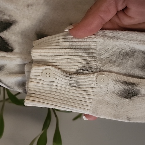 Volcom tye dyed sweater - Picture 6 of 7